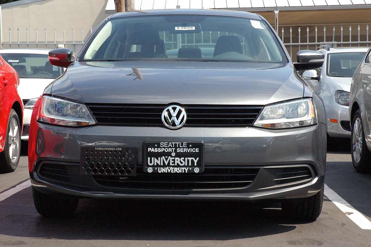 NEW Front LICENSE PLATE For Volkswagen Jetta
